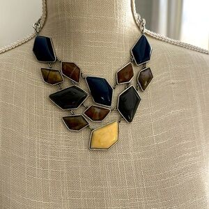 Vintage statement necklace in neutral toned and silver 17 in white/3 inch ext